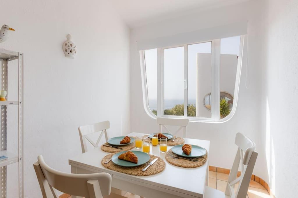 Solemar - Ocean View 1 Bedroom For 4 In Appartamento